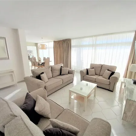 Miraflores Beachfront Penthouse *